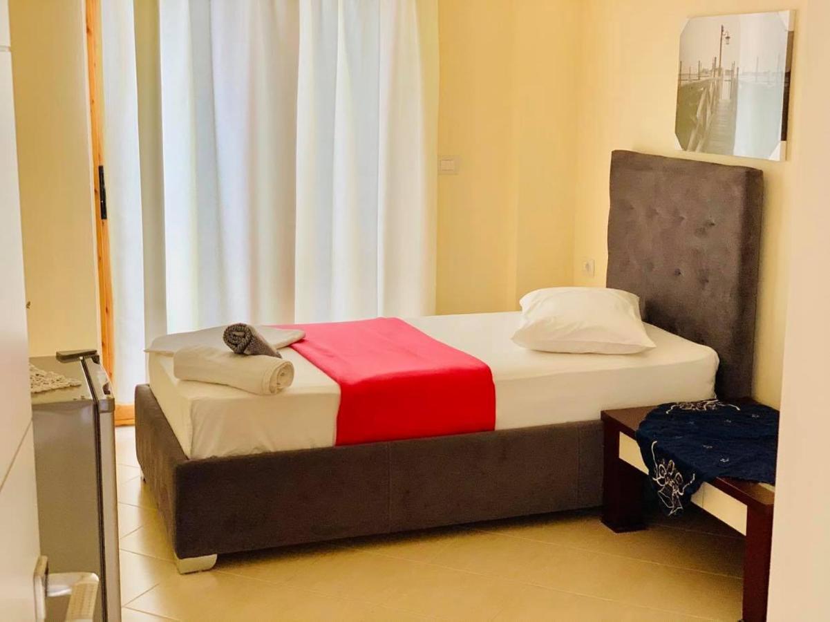Nova Hotel Ksamil Ngoại thất bức ảnh